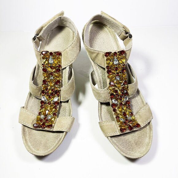 APEPAZZA “Francesca” Women’s Suede T-strap Beige Wedge Sandals Jeweled Trim Size - Picture 2 of 10